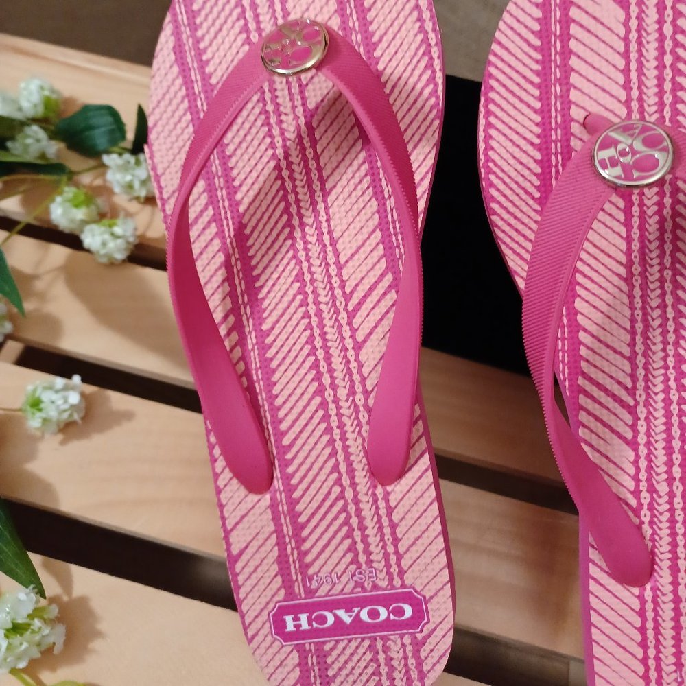 🌸🟠Coach Alessa Thong Sandals🟠🌸 - Picture 2 of 16
